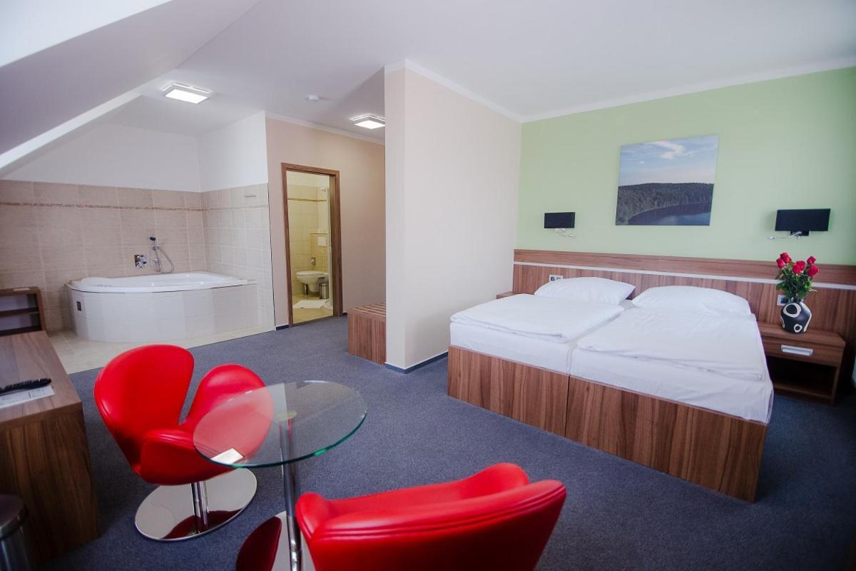 Hotel Jezerka Сеч Экстерьер фото