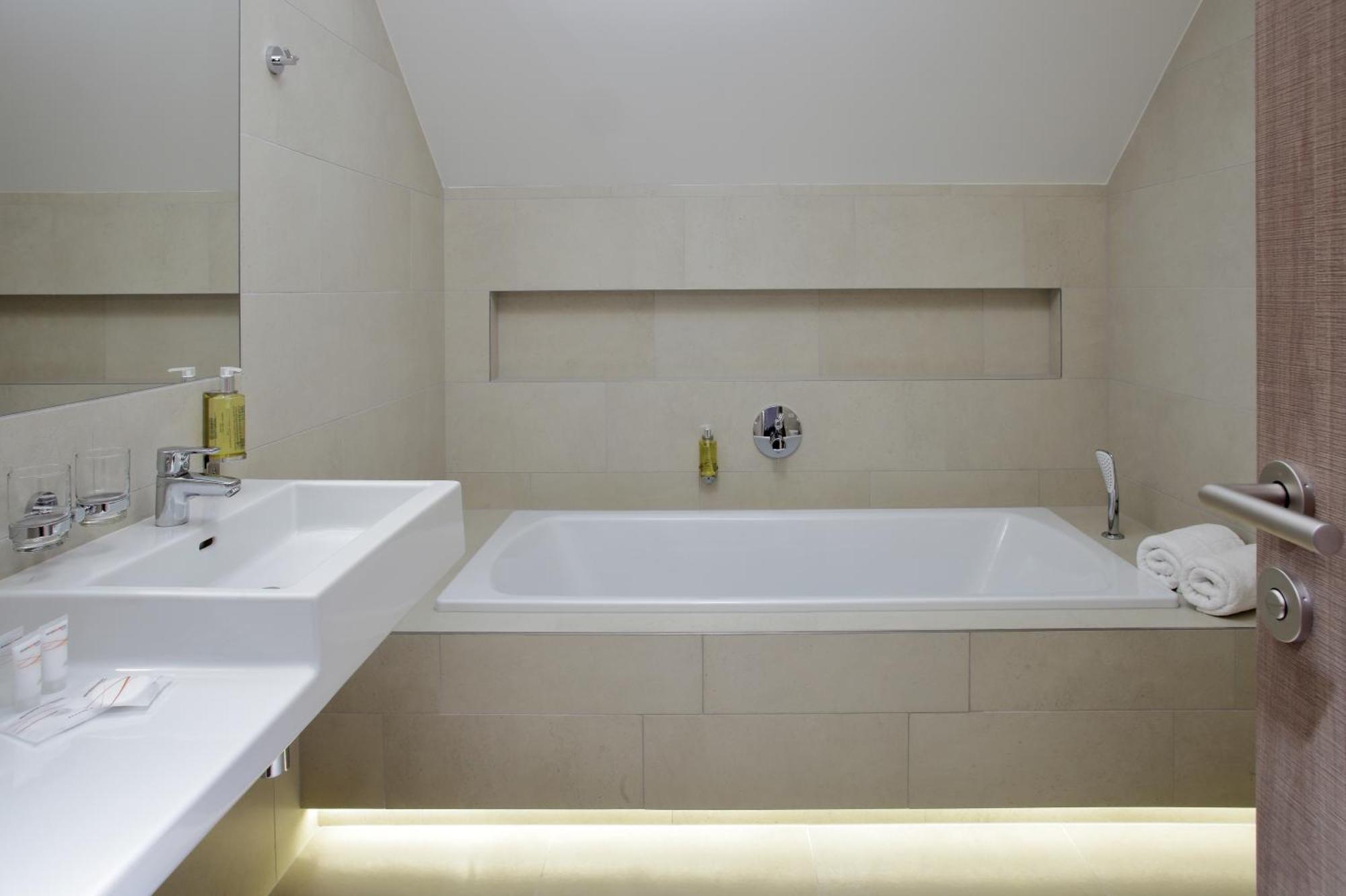Hotel Jezerka Сеч Экстерьер фото